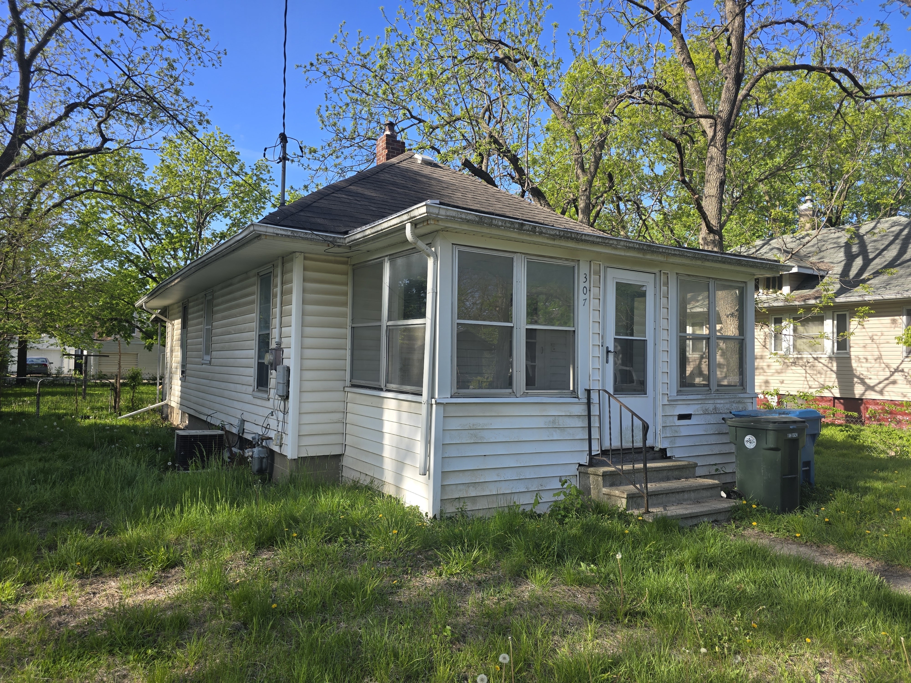 307 Riehl Street
