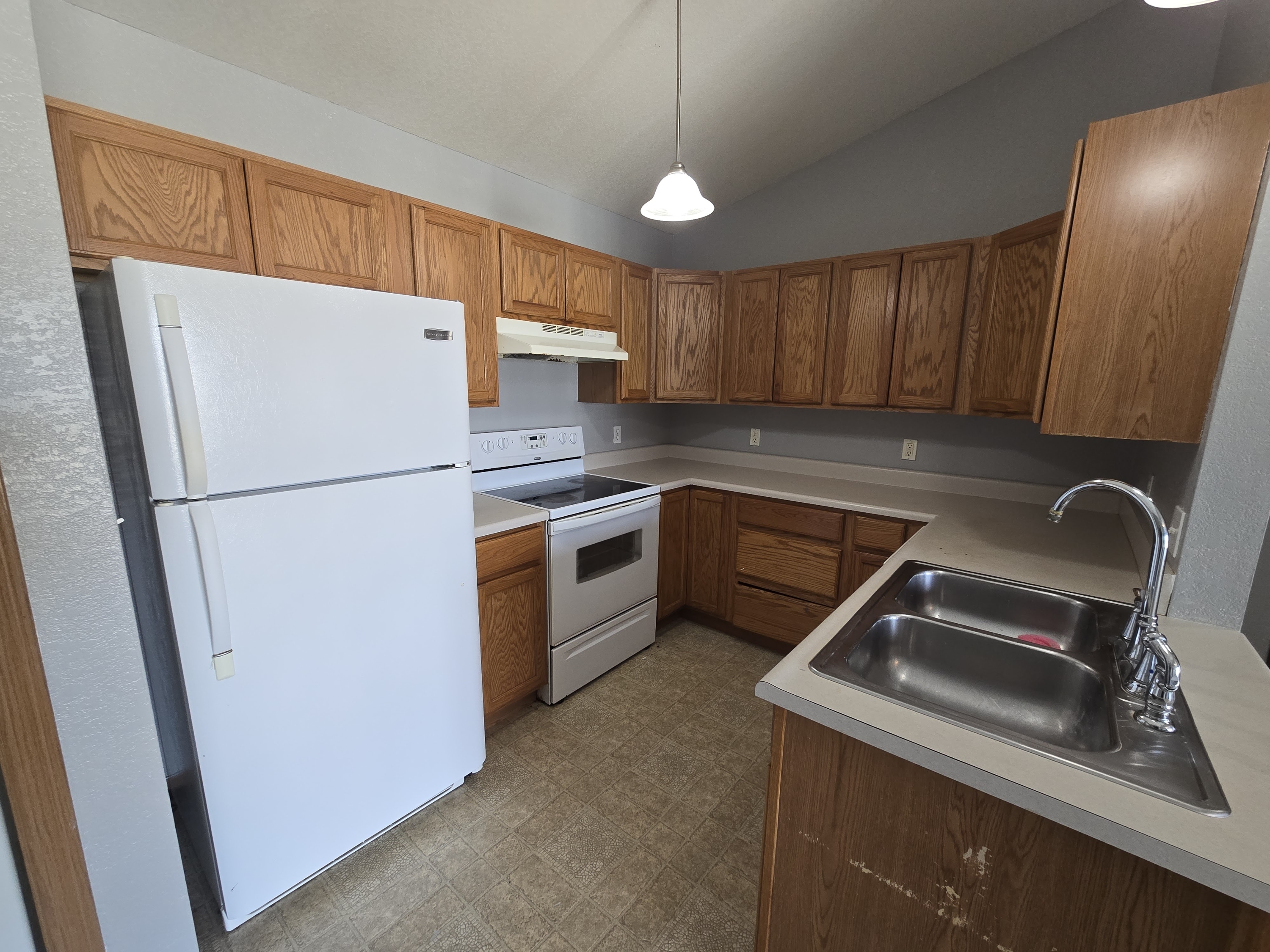 611  Johnson Street #11