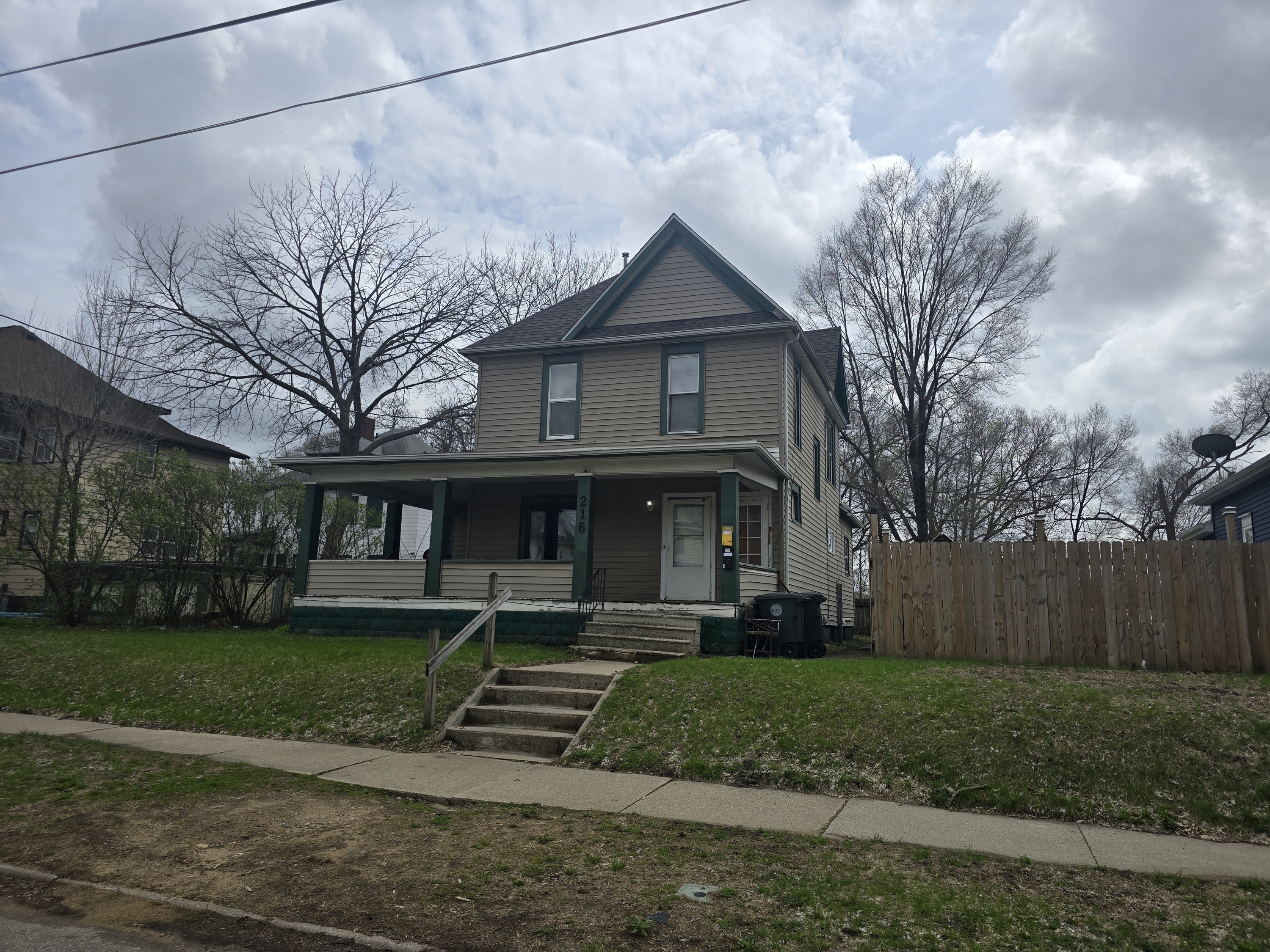 216 Courtland Street #1