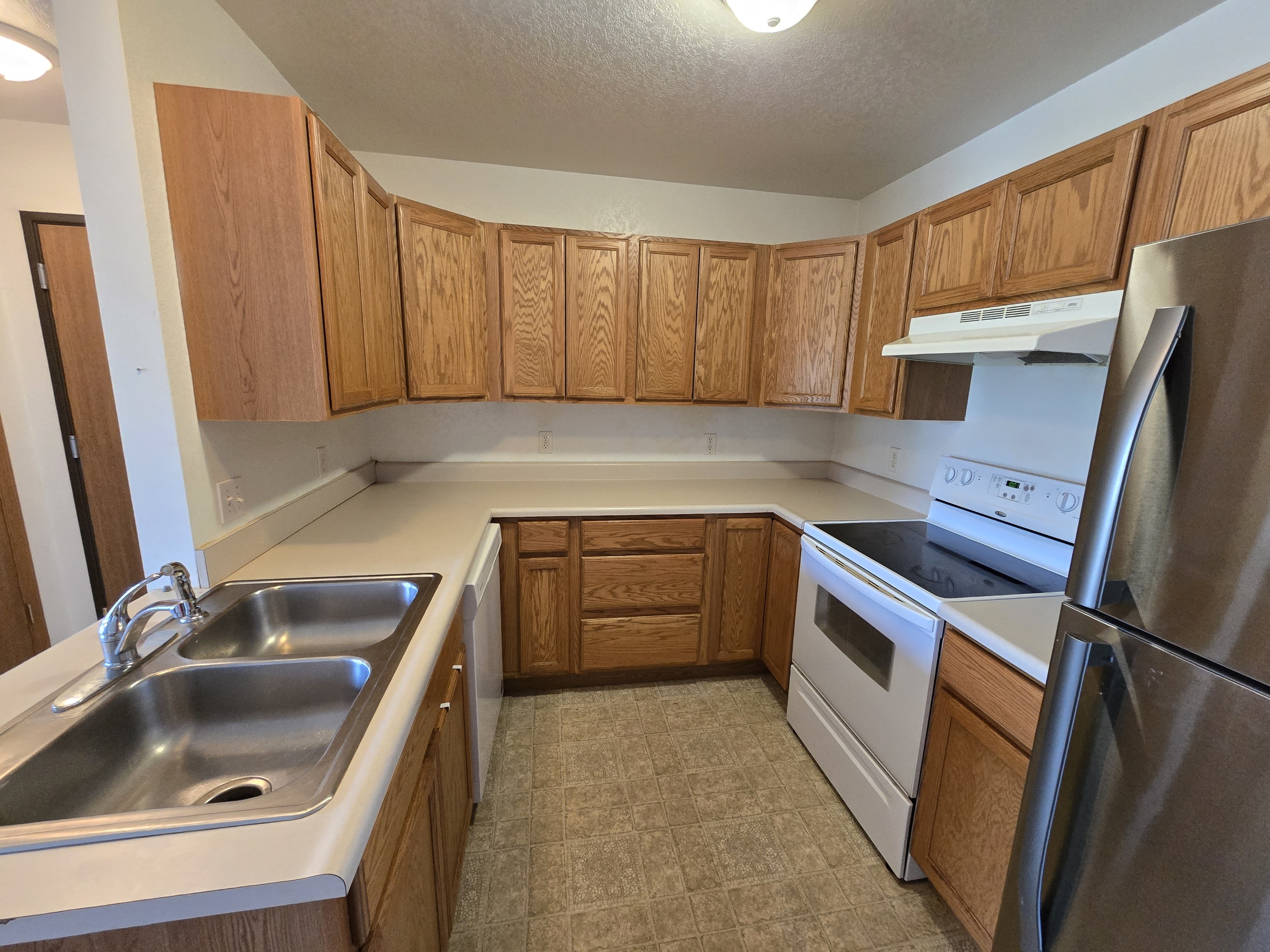 611  Johnson Street #8